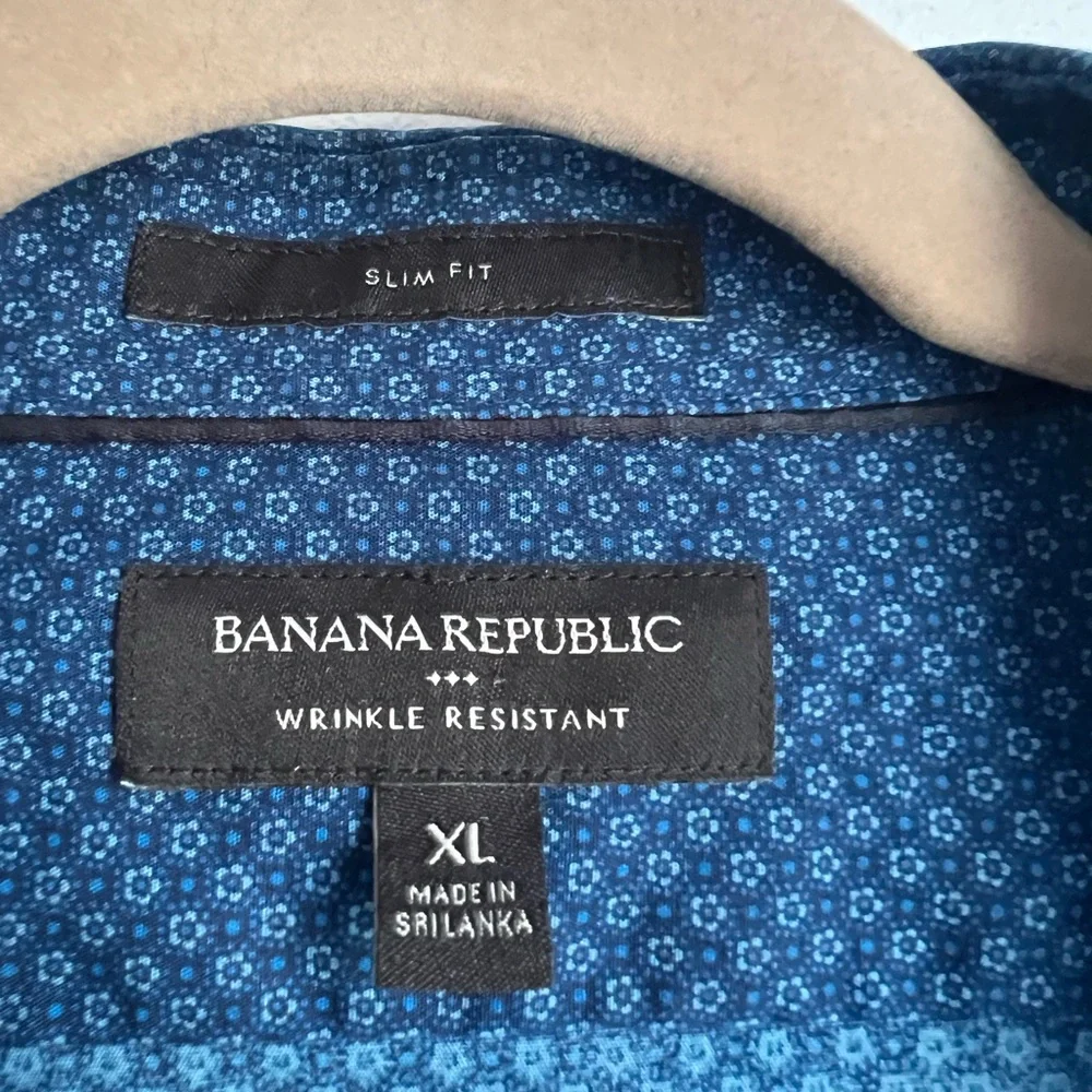 Banana Republic Blue Button-Down Shirt Size XL